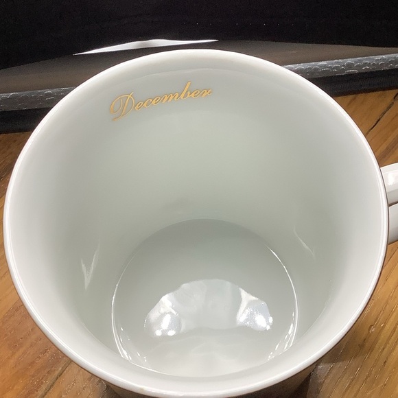 Original Czechoslovakia Poinsettia Mug - Picture 10 of 10